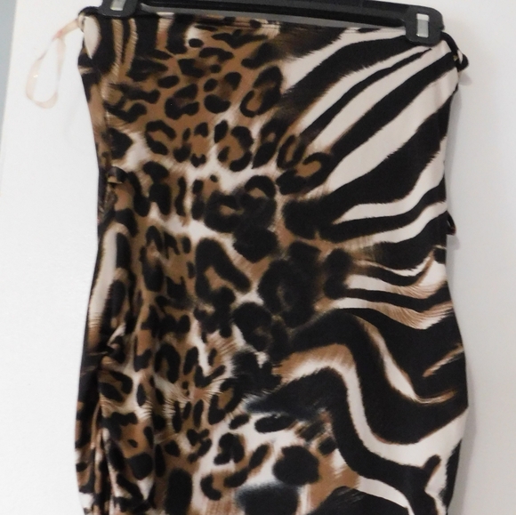 2/$15.00 Leopard print tube top - Picture 3 of 3